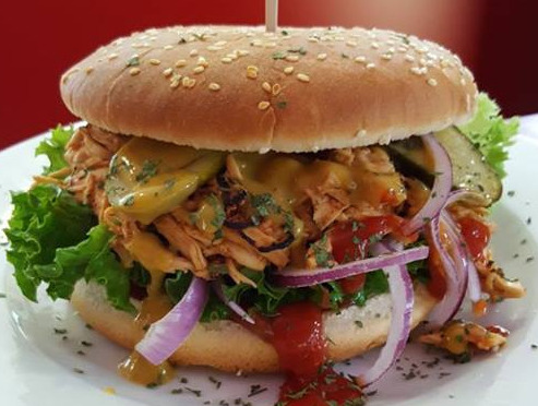 Classic Pulled Chicken Burger