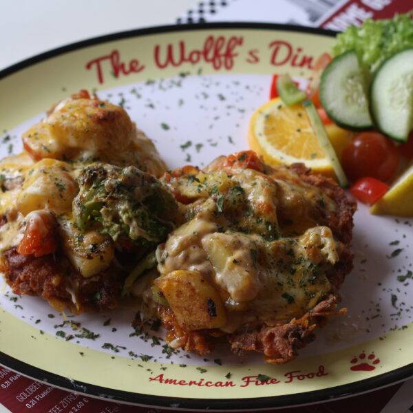 Country Schnitzel August Special Country Schnitzel August Special